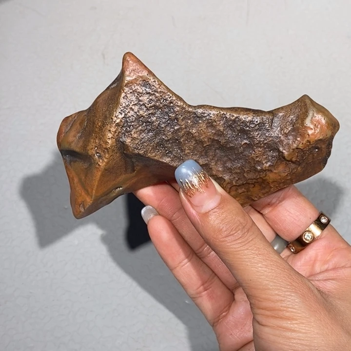 玛瑙/玉髓车挂合金虎214