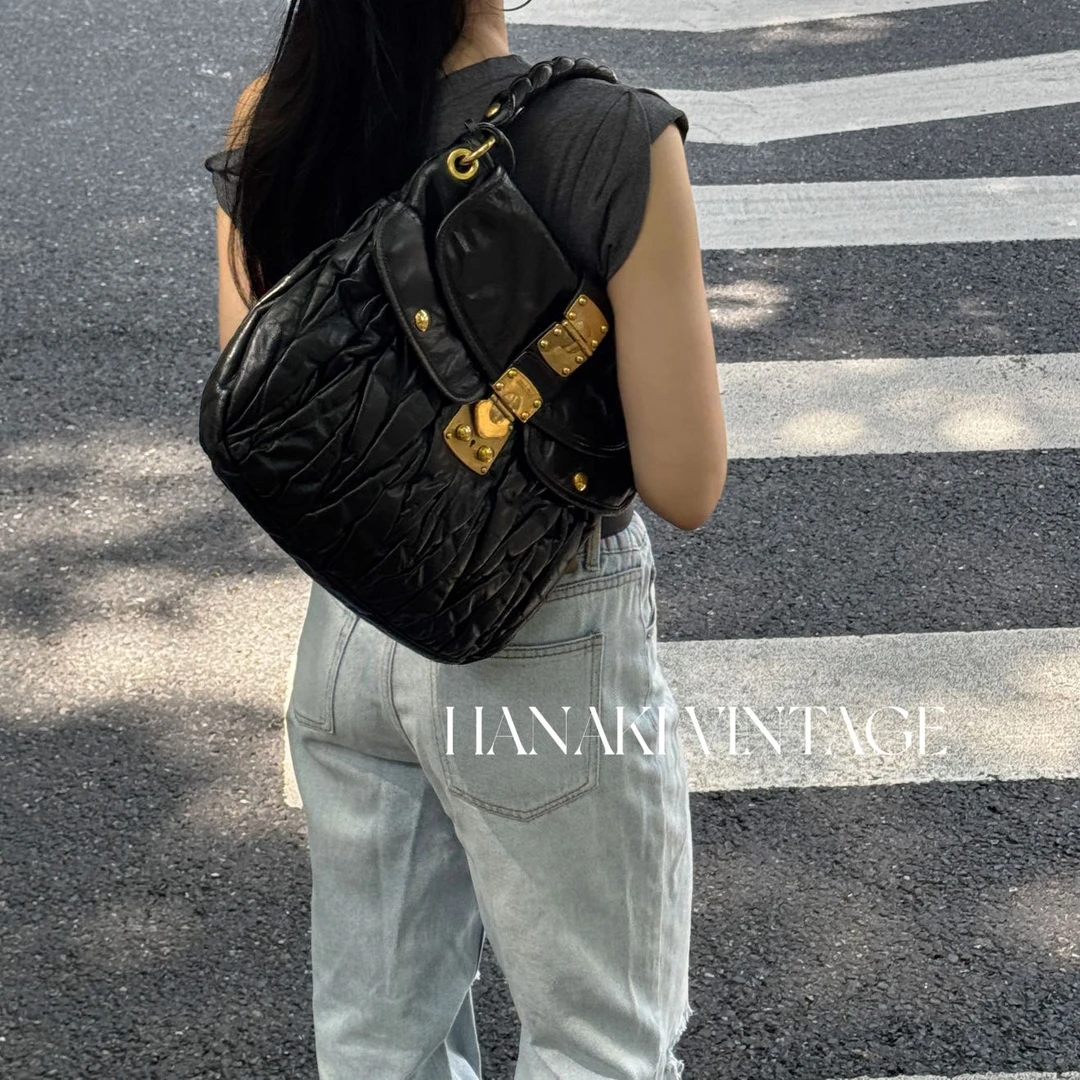 95新 MIU MIU/缪缪 花绮中古/缪缪黑金褶皱元宝斜挎包