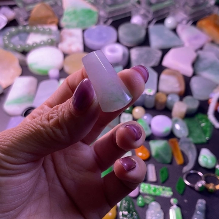 翡翠未镶嵌挂件天然翡翠
