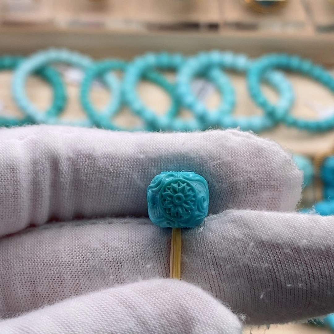 未镶嵌绿松石珠宝奇石