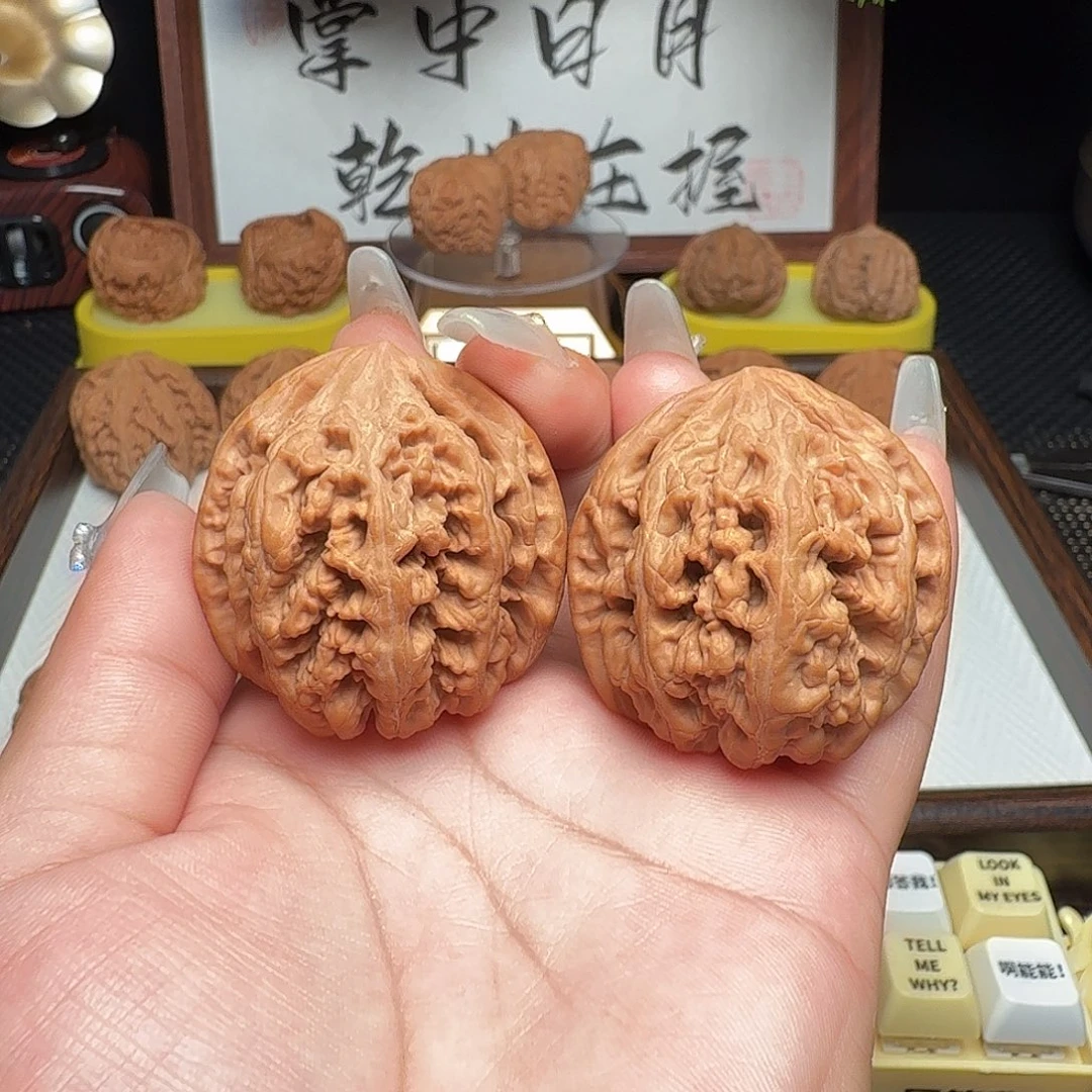 去***？吊坠文玩核桃全品无修粗筋42尺，50.4克，开播福利价
