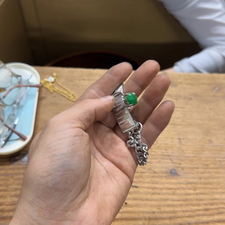 C***然哈哈哈哈哈哈哈哈哈哈哈