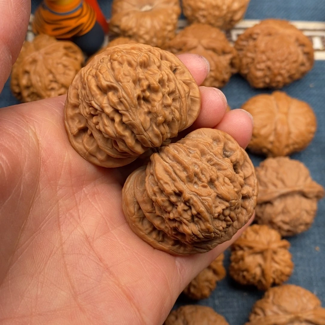 文玩核桃把件42全品汉高楼