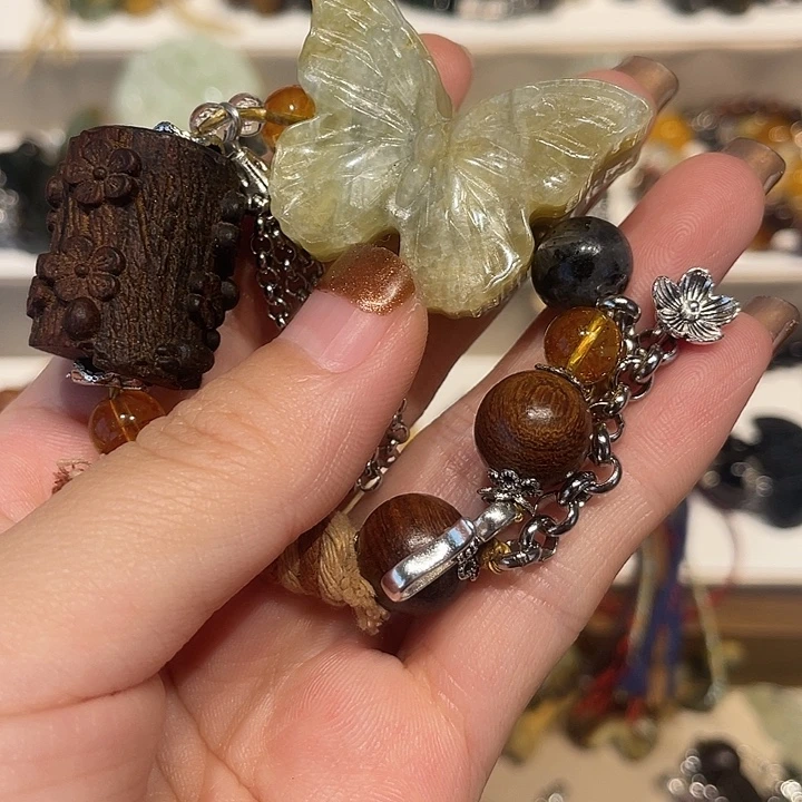 蛇纹石玉合金颈饰