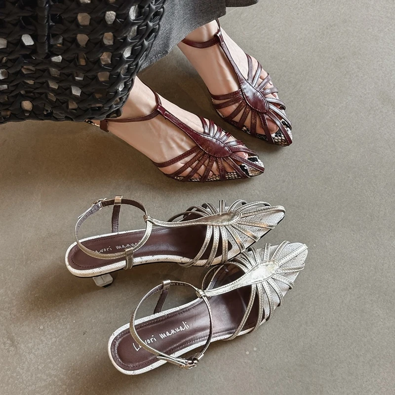 5CM跟高镂空粗跟包头凉鞋法式编织气质异形跟通勤气质凉鞋低跟