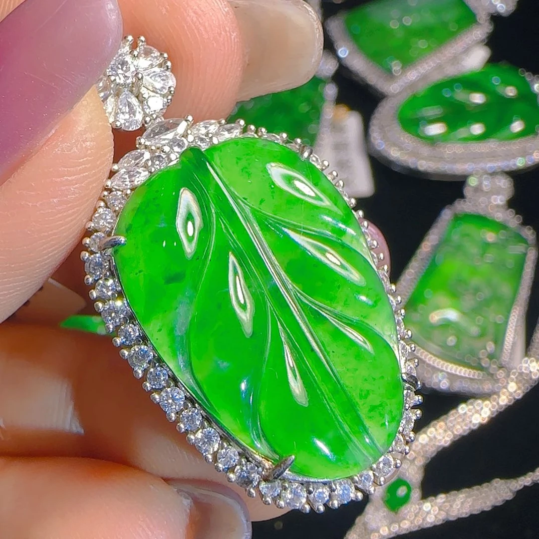 翡翠吊坠(赠链)银S925镶嵌