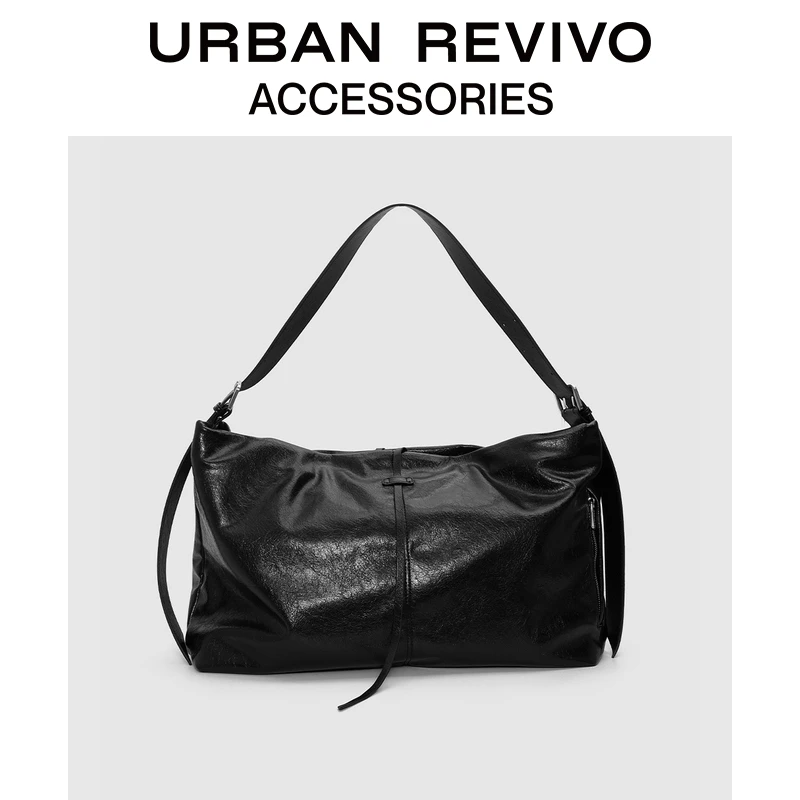 URBAN REVIVO2025冬季新款女油蜡皮大容量单肩斜挎包UAYB50178