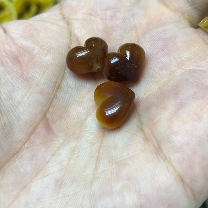 蜜蜡未镶嵌裸石多样性发货其一