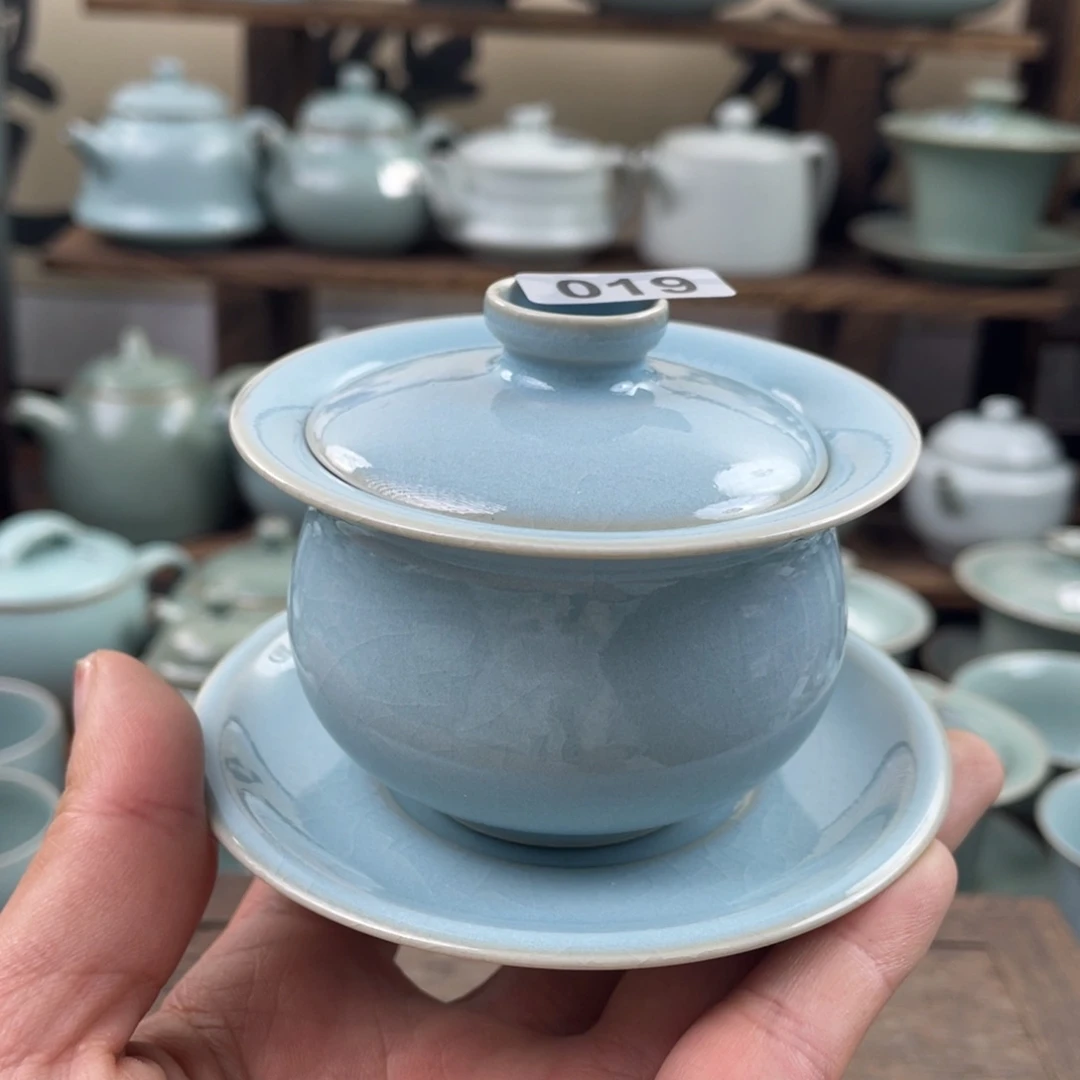 陶微瑕019天青钱袋子盖碗