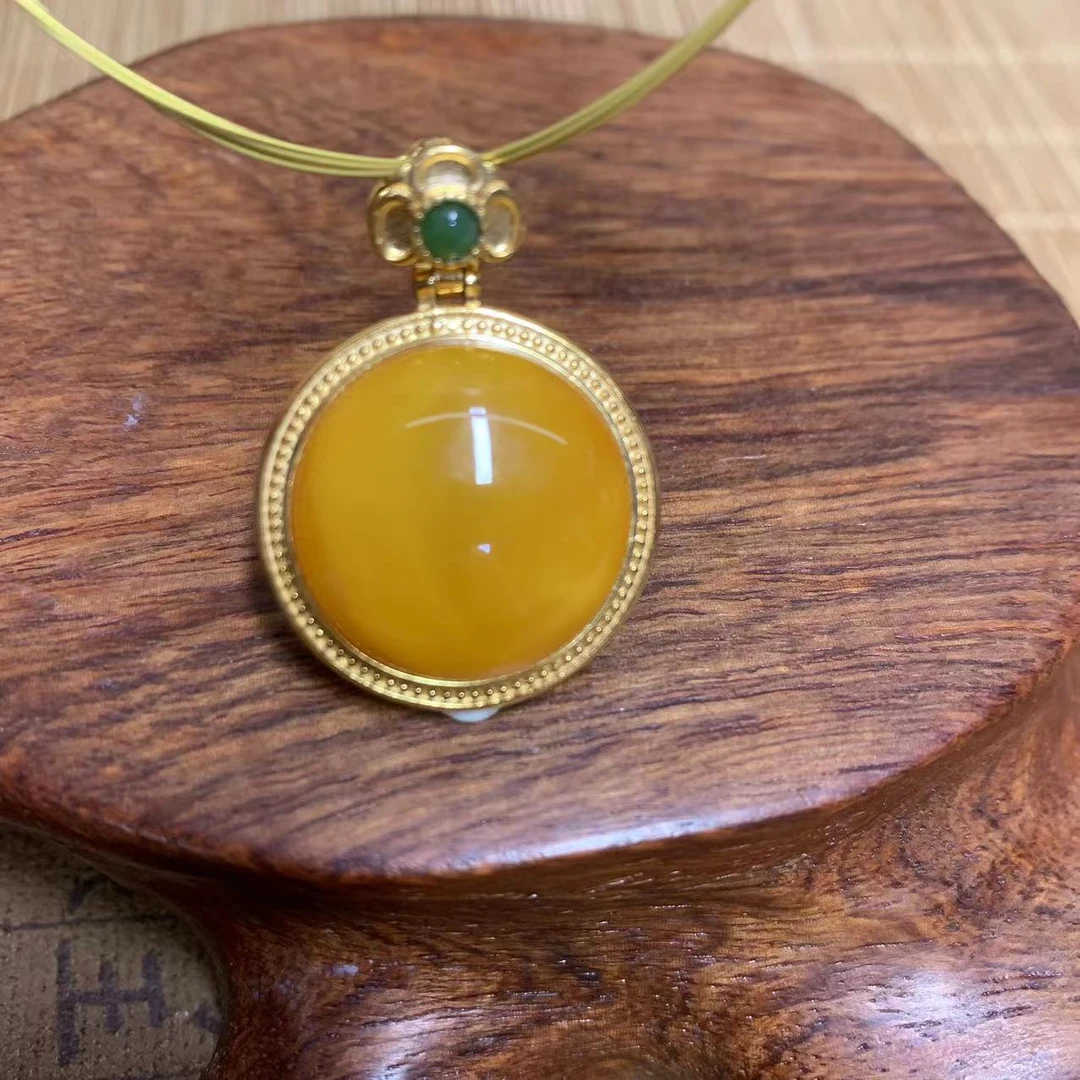 天然蜜蜡蛋面吊坠、经典百搭轻奢时尚大气701067#顺丰包邮