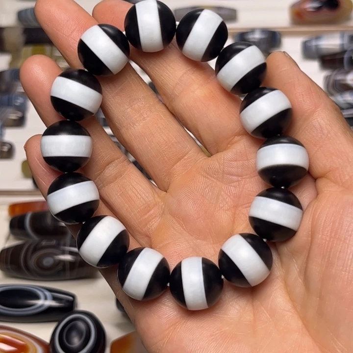 玛瑙/玉髓颈饰未镶嵌小*花