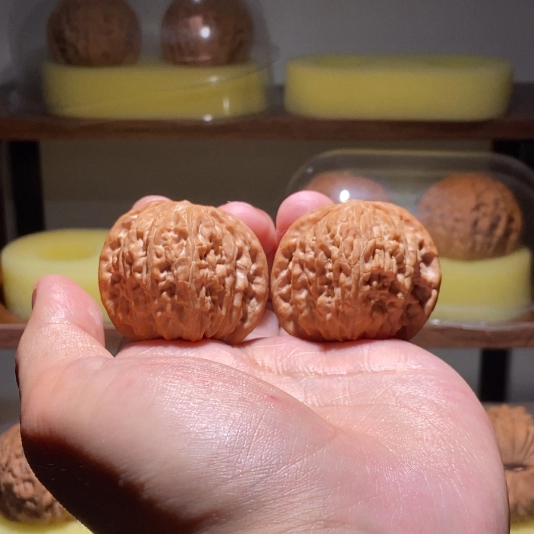 眼***片吊坠文玩核桃全品40尺磨盘红皮山地精品对