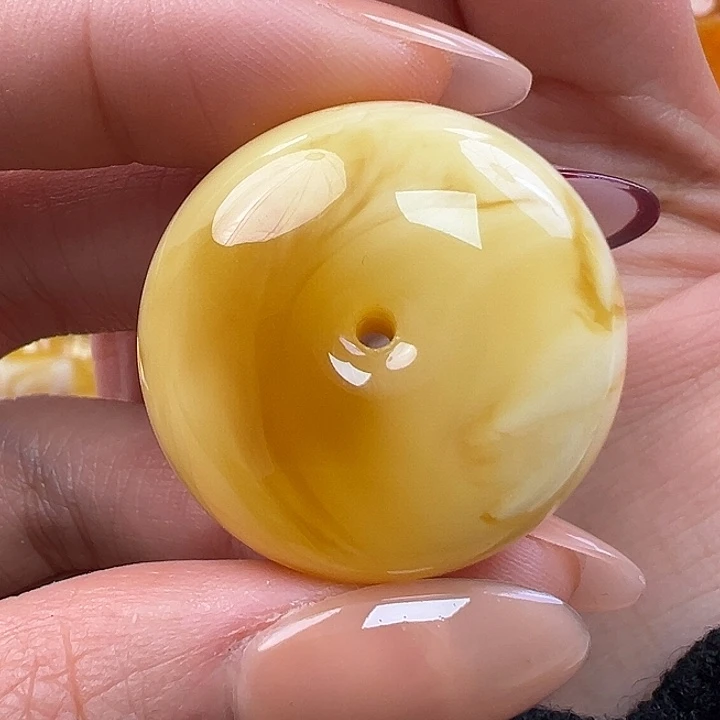 蜜蜡未镶嵌珠宝奇石
