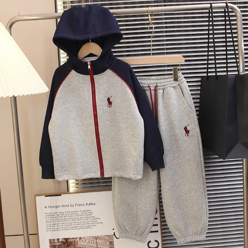 男童套装春秋款2025新款儿童休闲外套中大童宽松运动连帽两件套11