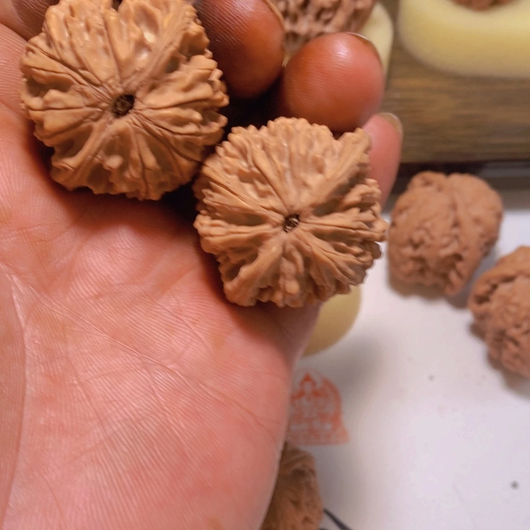 椛***婲吊坠文玩核桃文玩核桃无名