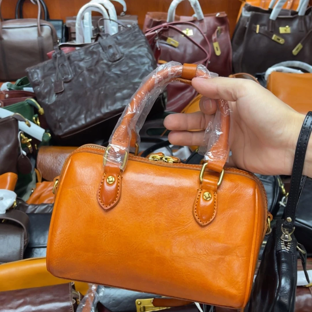 【闪购商品】牛皮斜挎包