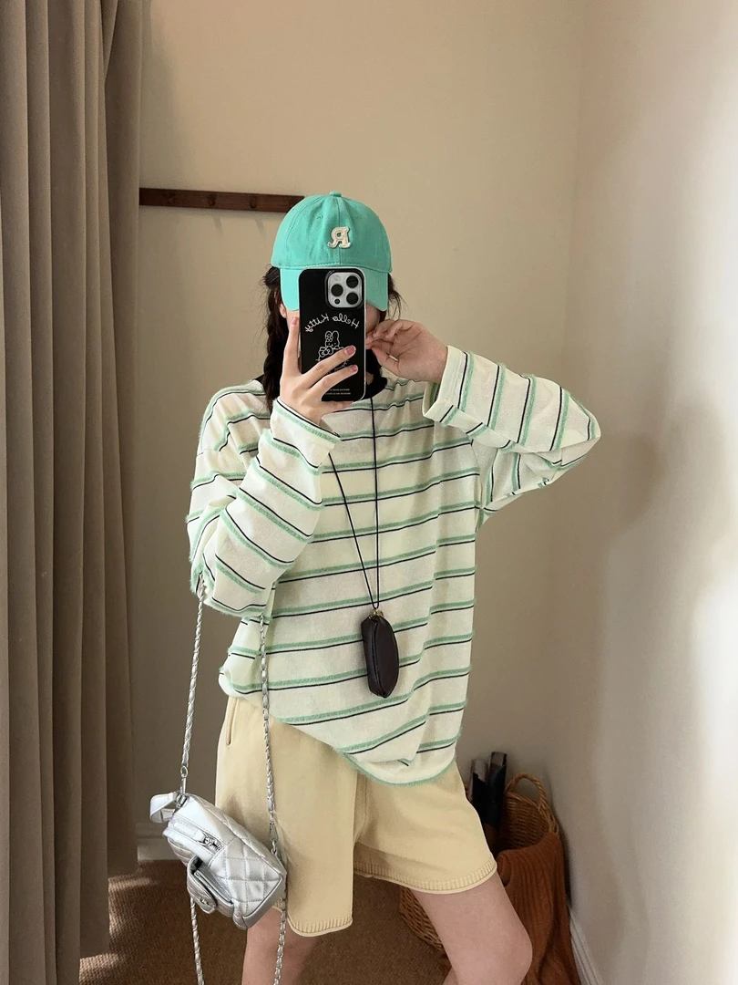 程程甄选 韩系定制舒适绒慵懒风条纹休闲打底衫1142