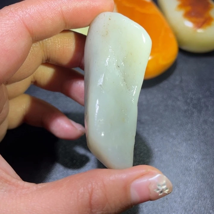 和田玉未镶嵌珠宝奇石