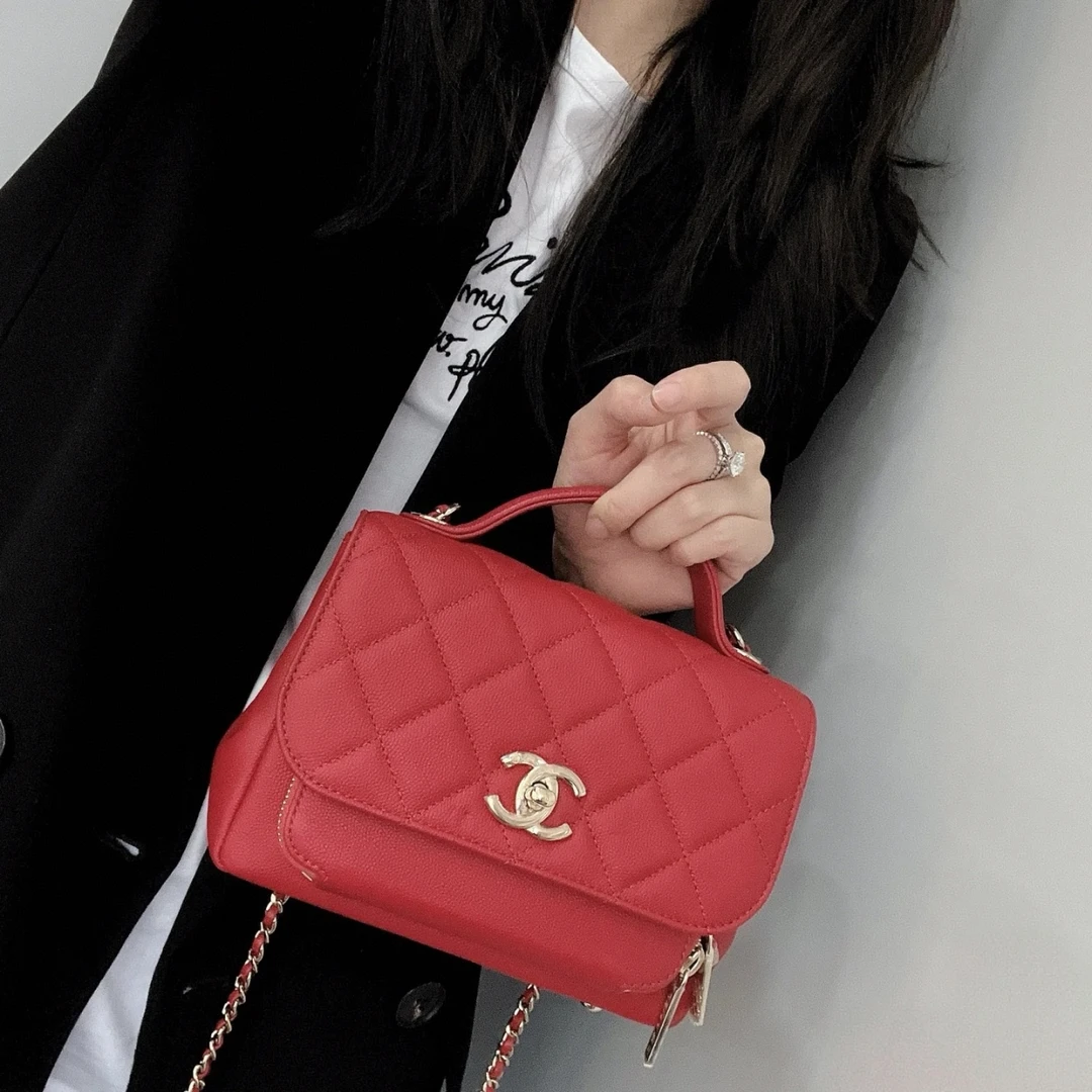 95新 Chanel/香奈儿 【小花黑黑】口盖邮差包 小号 红色 28开