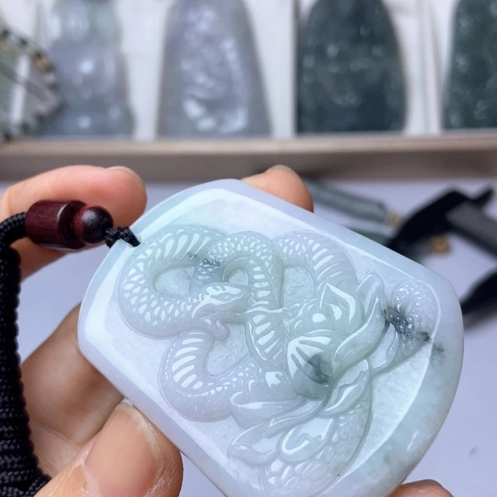 翡翠未镶嵌挂件翡翠