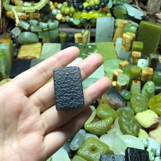 未镶嵌岫玉吊坠竹*月
