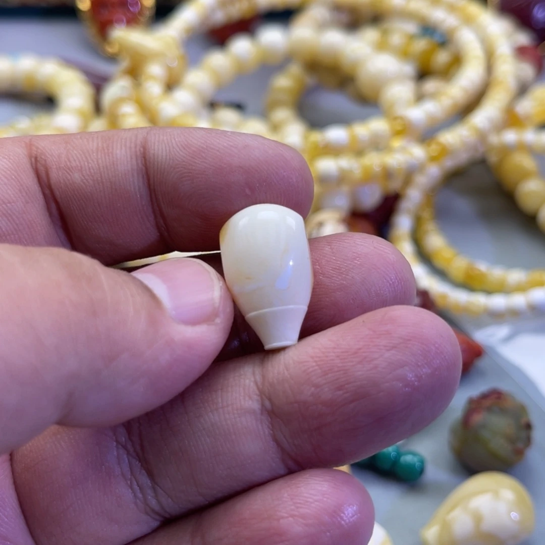 琥珀未镶嵌珠宝奇石74