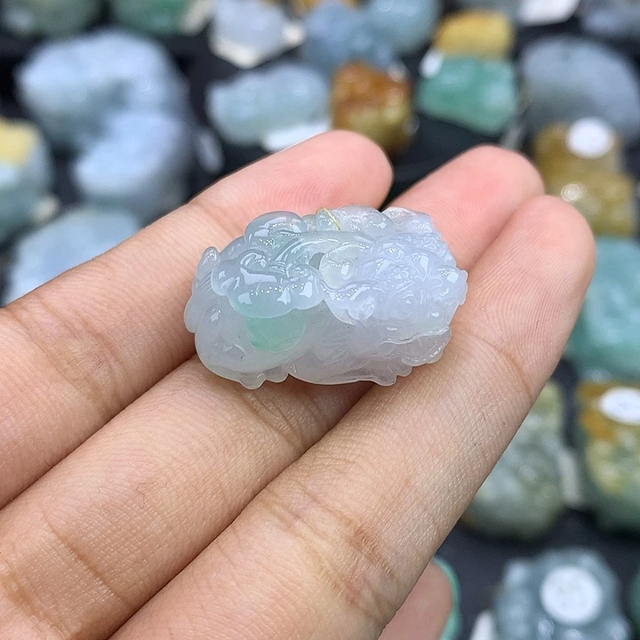 星***.翡翠未镶嵌颈饰天然缅甸翡翠