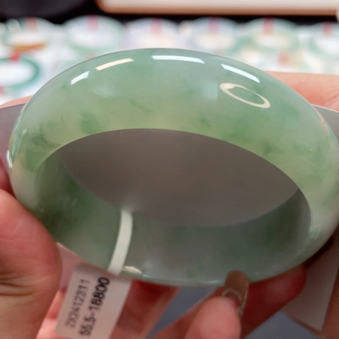 【闪购商品】翡翠手镯未镶嵌芙蓉绿底绿飘花宽版轮胎55+，12号