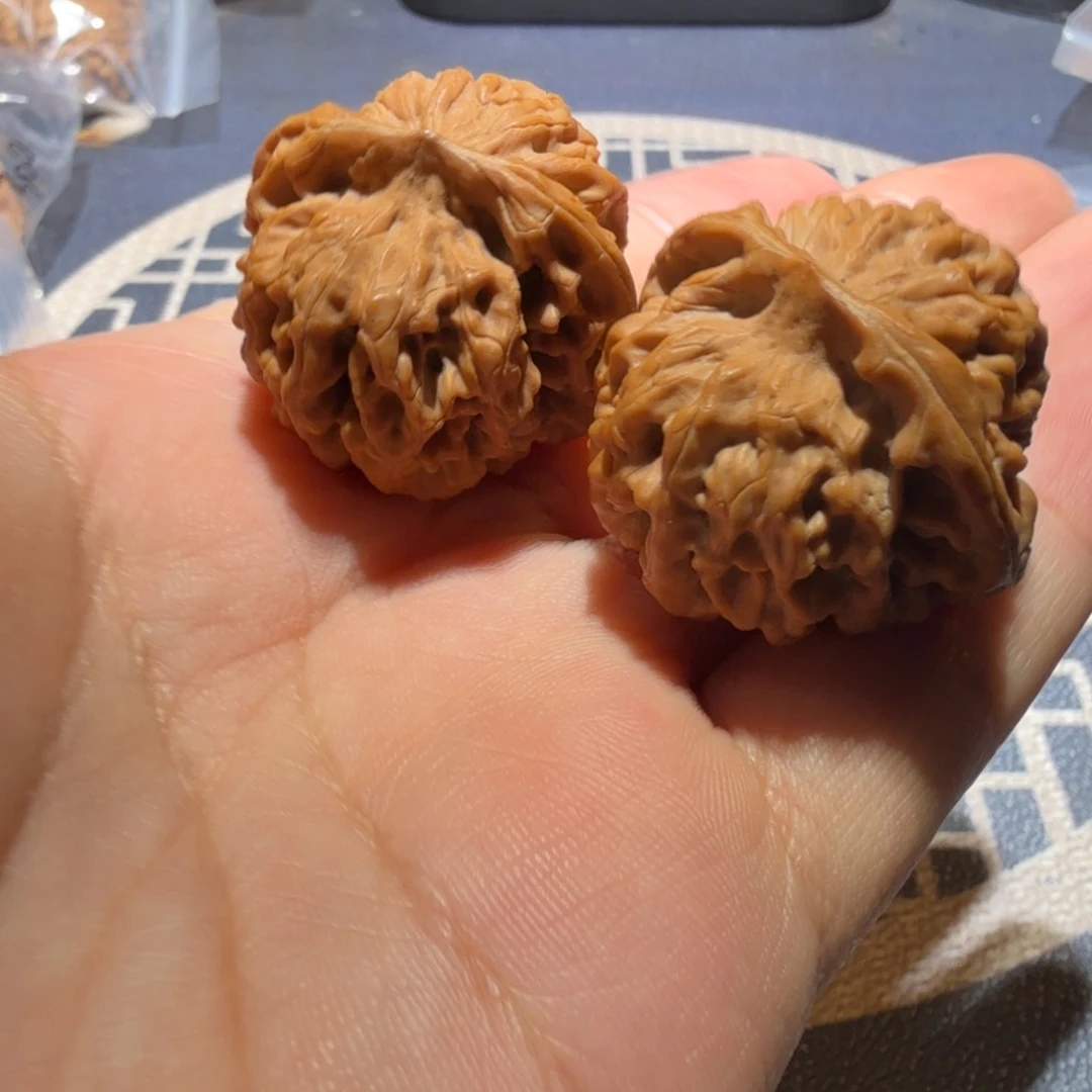 文玩核桃把件秦闷