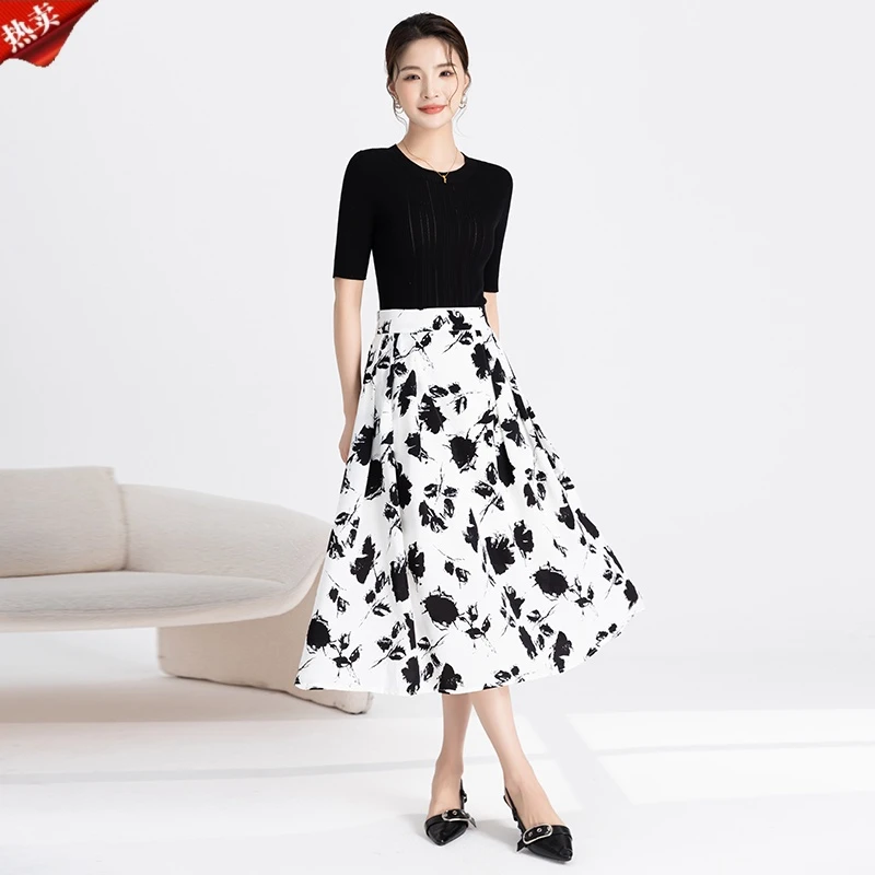 时尚2025夏季新款半身裙女时尚显瘦修身遮肉垂感碎印花a字大摆裙