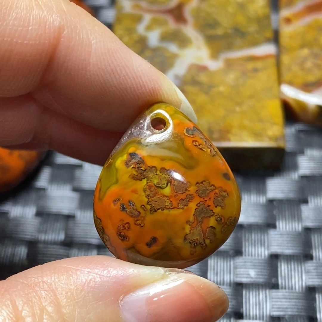 玛瑙/玉髓挂坠未镶嵌