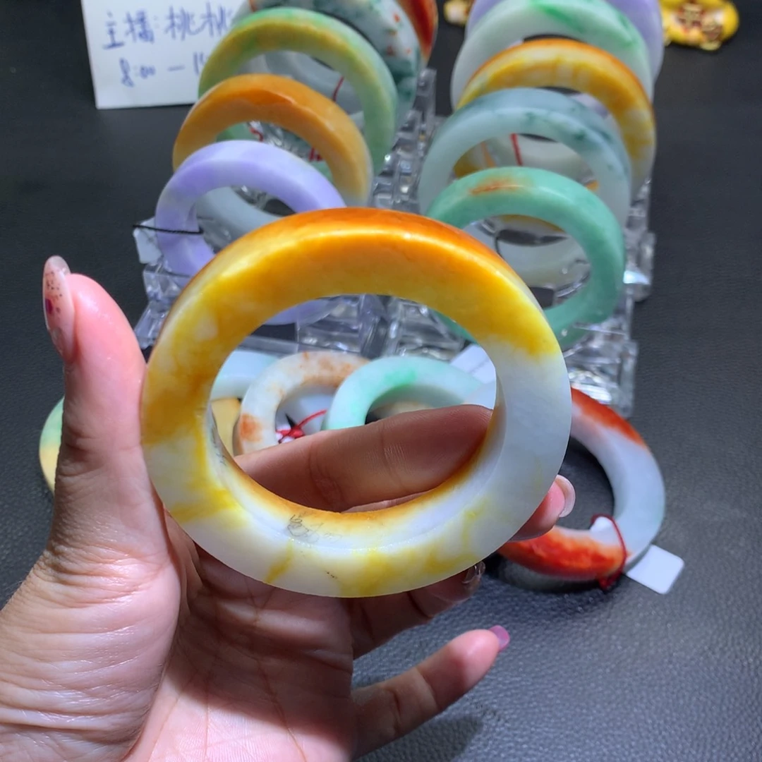 未镶嵌黄翡定制翡翠
