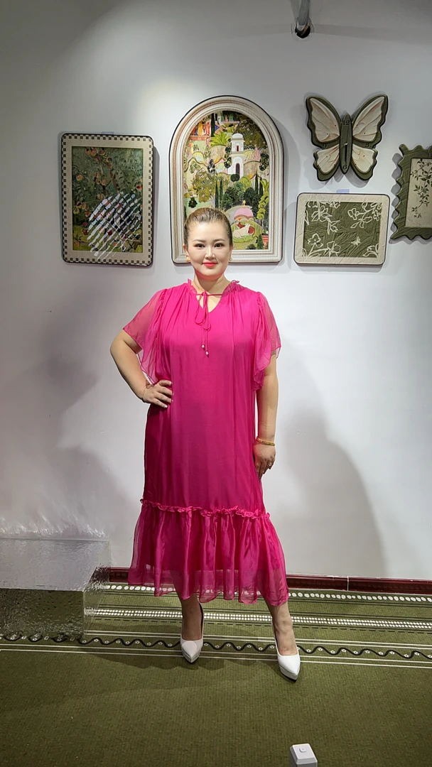 夏季纯色圆领显气质灯笼袖连衣裙宽松