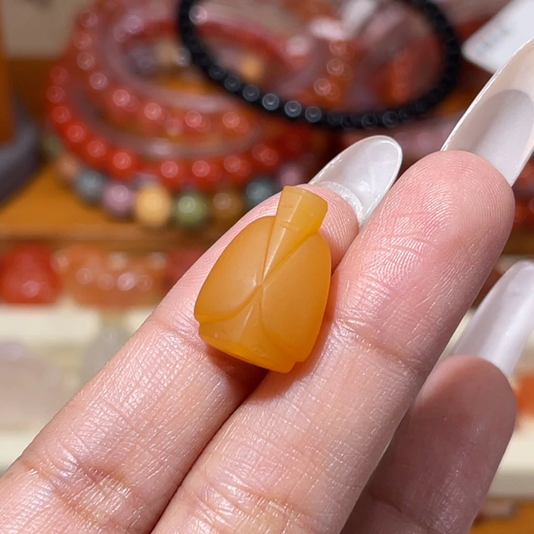 石英质玉（黄龙玉）未镶嵌缅黄翁仲 17.5x12x8不退换