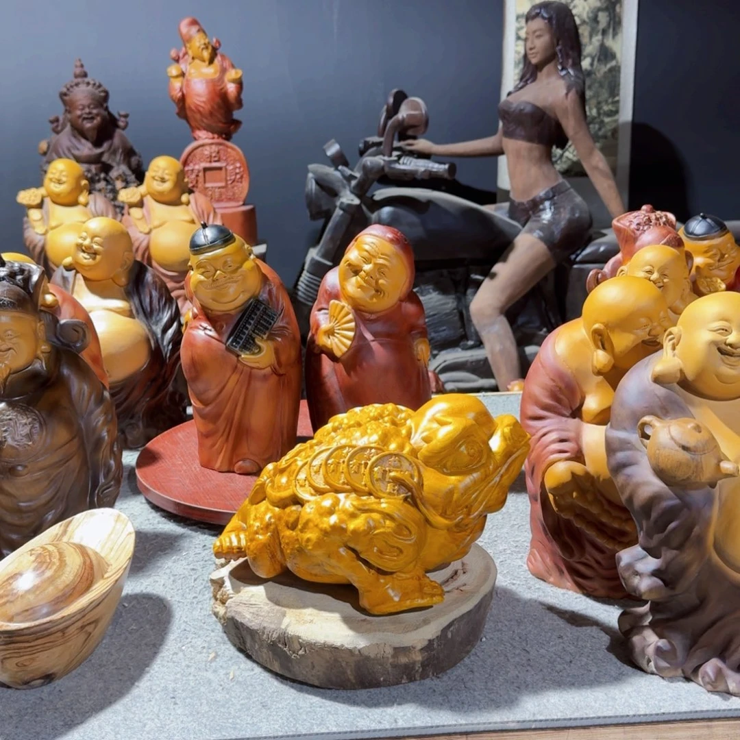 往***风木香樟木精品金蟾