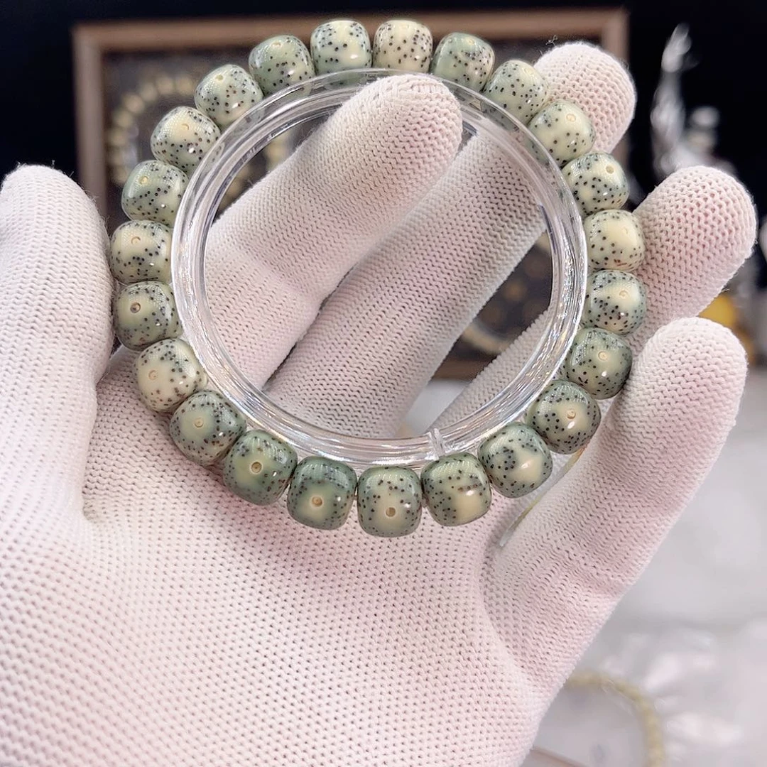 星月菩提手串182 号.   星月菩提.   一物一图.