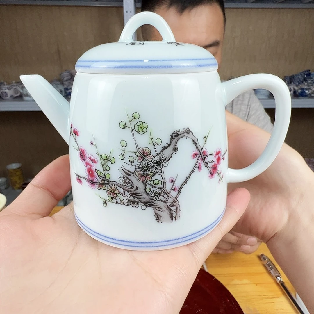 瓷片景德镇陶瓷梅花壶一只
