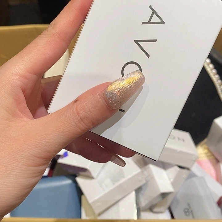 呆***布AVON中古饰品香水礼盒装