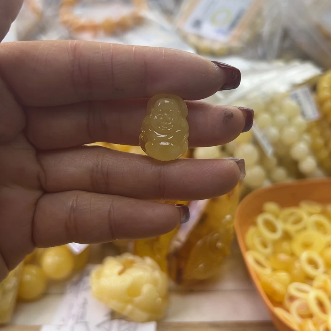 琥珀珠宝奇石未镶嵌
