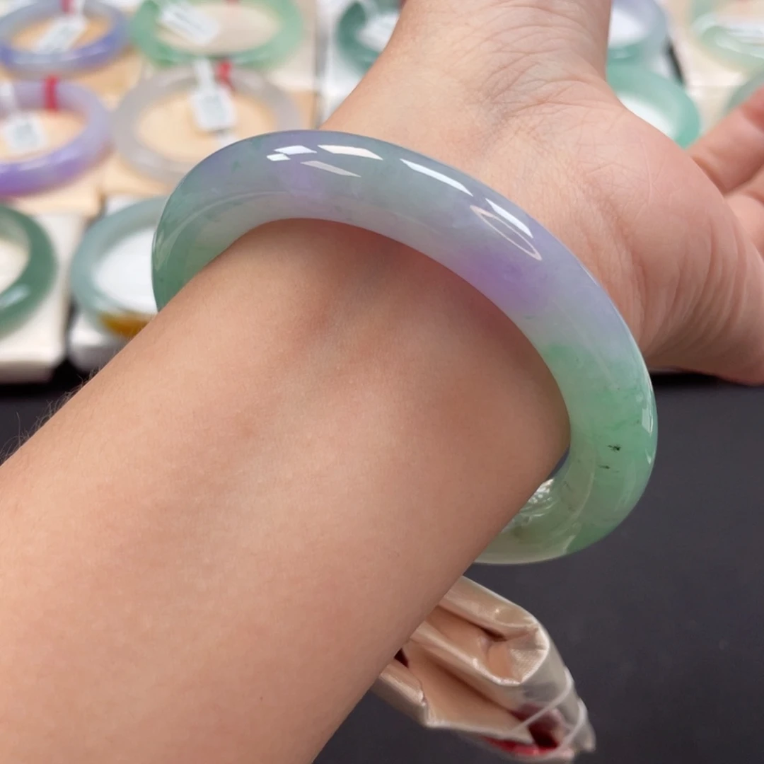 翡翠手镯未镶嵌54圆条浓郁春带彩36号