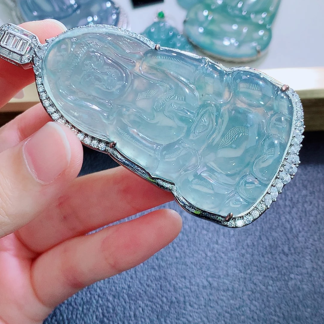 翡翠未镶嵌颈饰翡翠