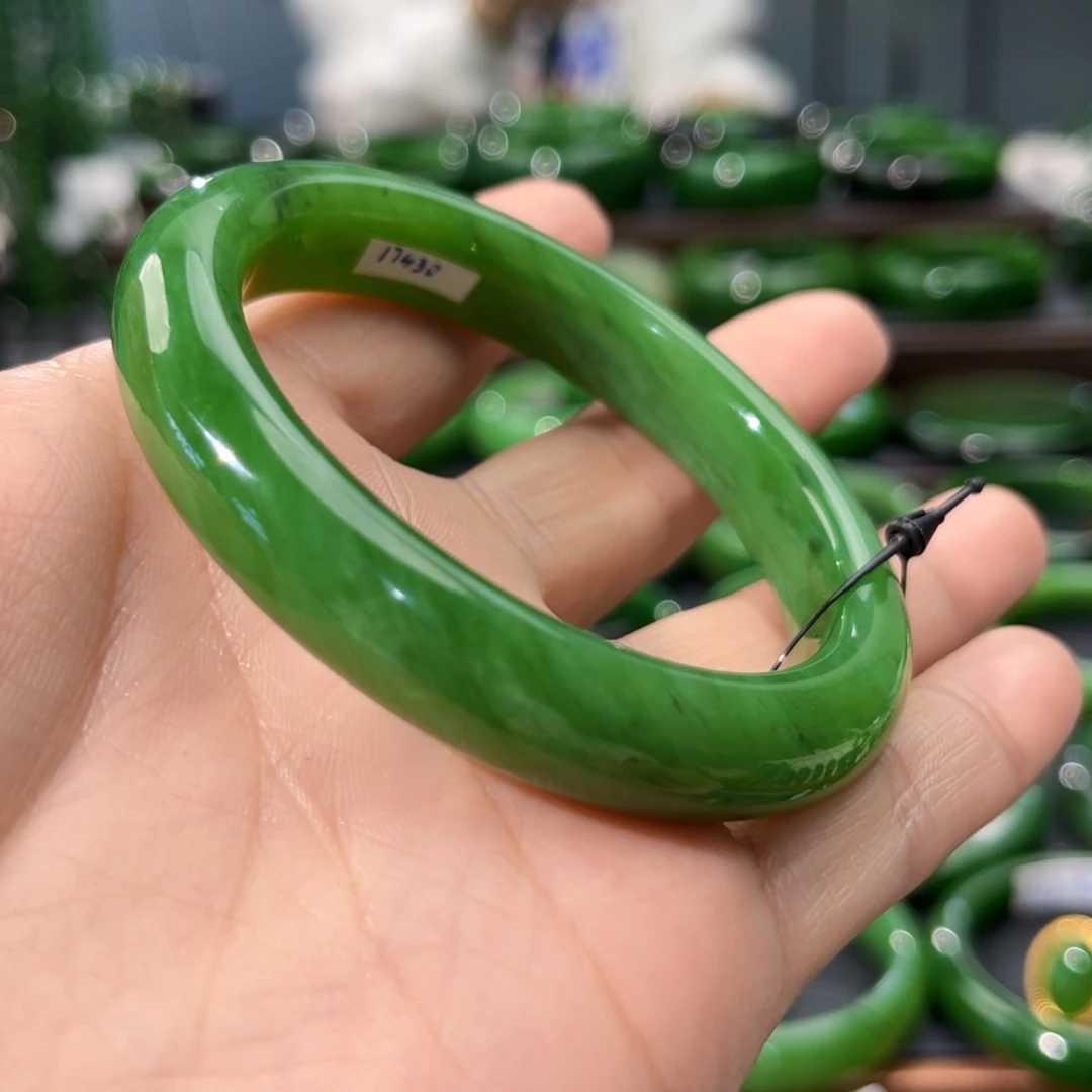 未镶嵌手镯和田玉（碧玉）