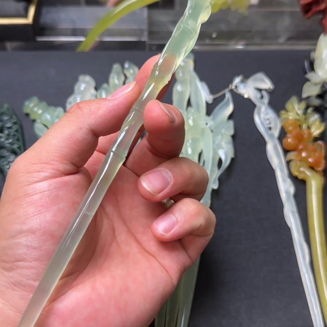 R***y蛇纹石玉未镶嵌发饰