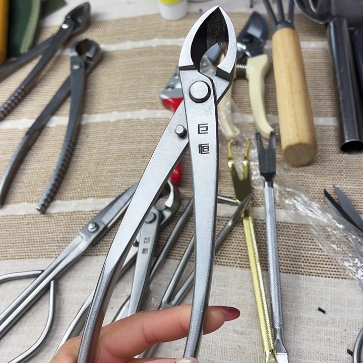 巨恒不锈钢210中斜口1