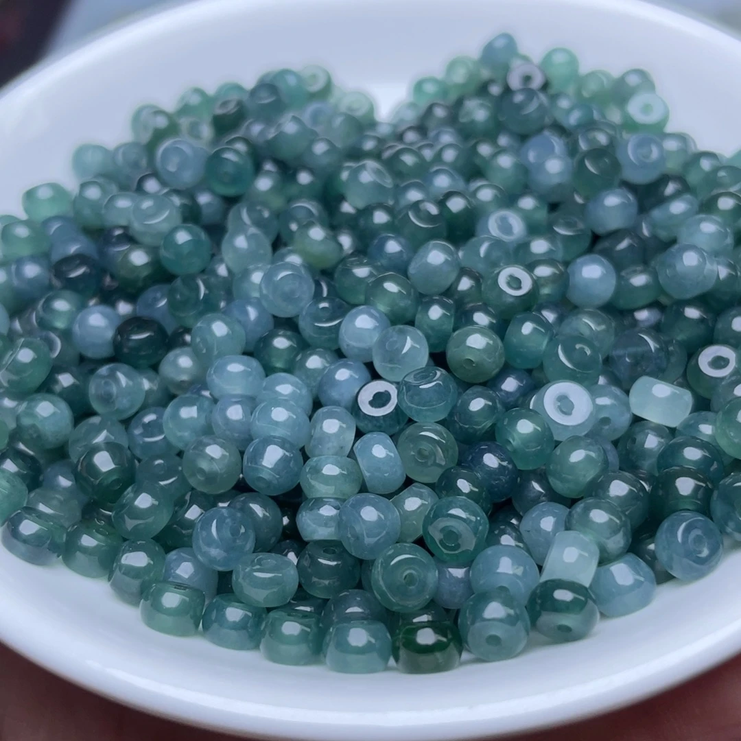 翡翠散珠卡3.2*5.2冰蓝水算盘50个
