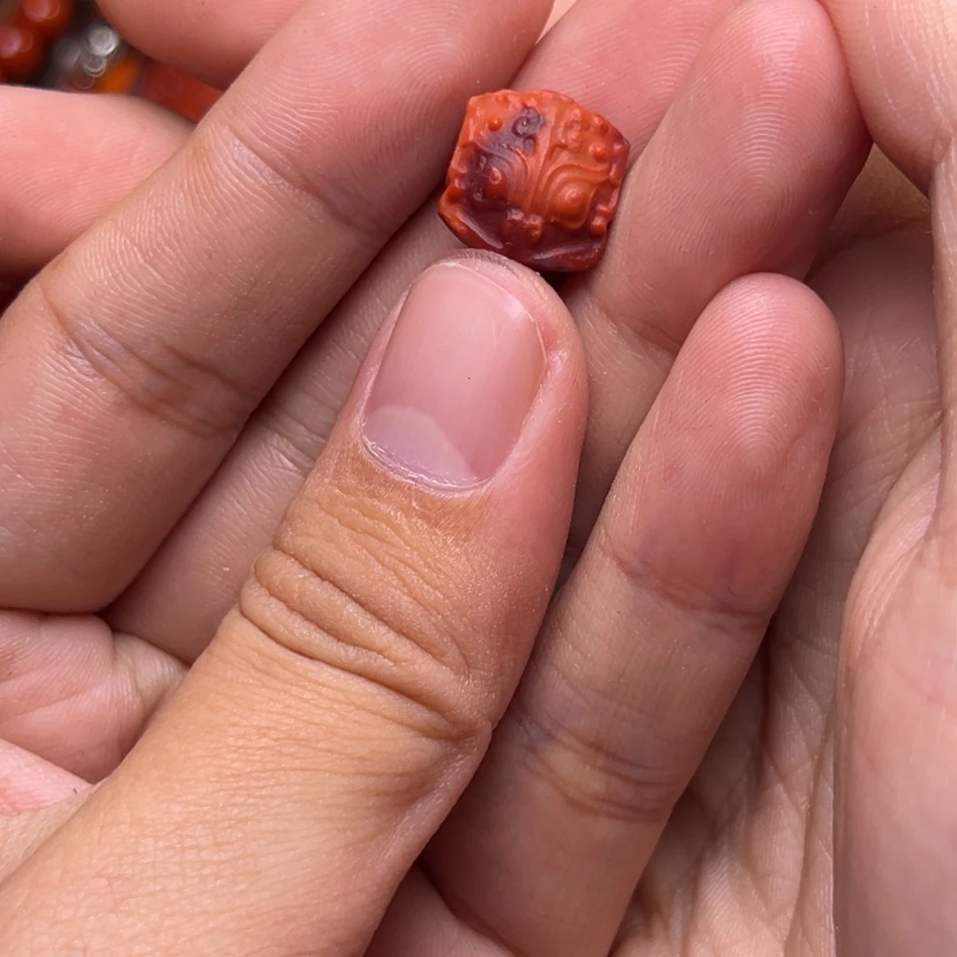 威***房南红玛瑙未镶嵌手链