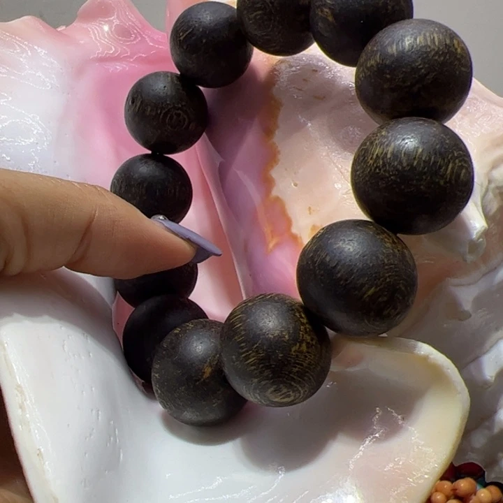 大果紫檀（缅甸花梨）女王摆件