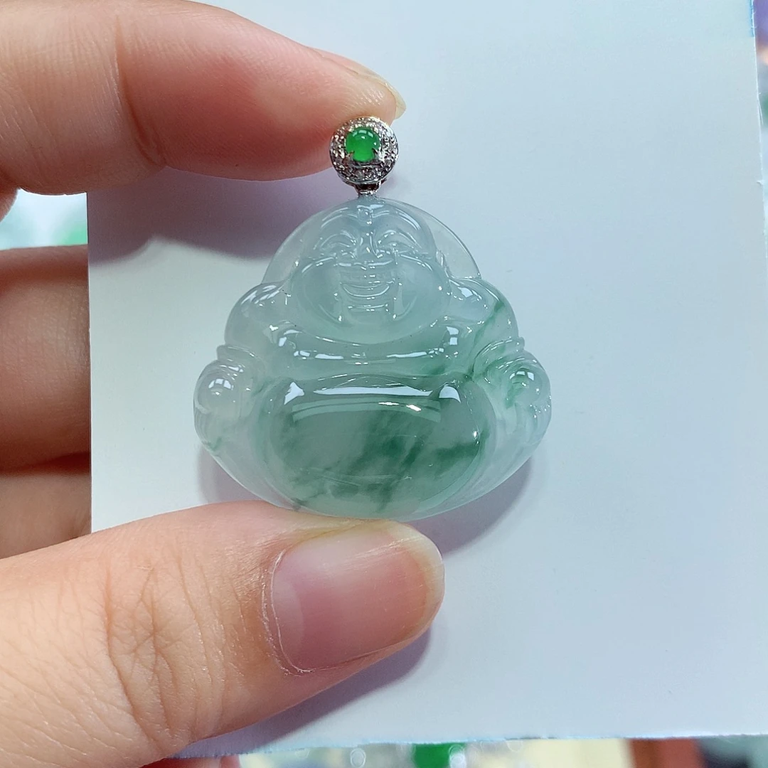 颈饰18K金镶嵌翡翠佛