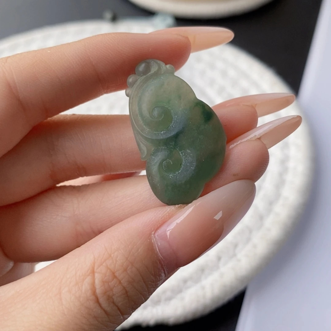 未镶嵌定制翡翠如意