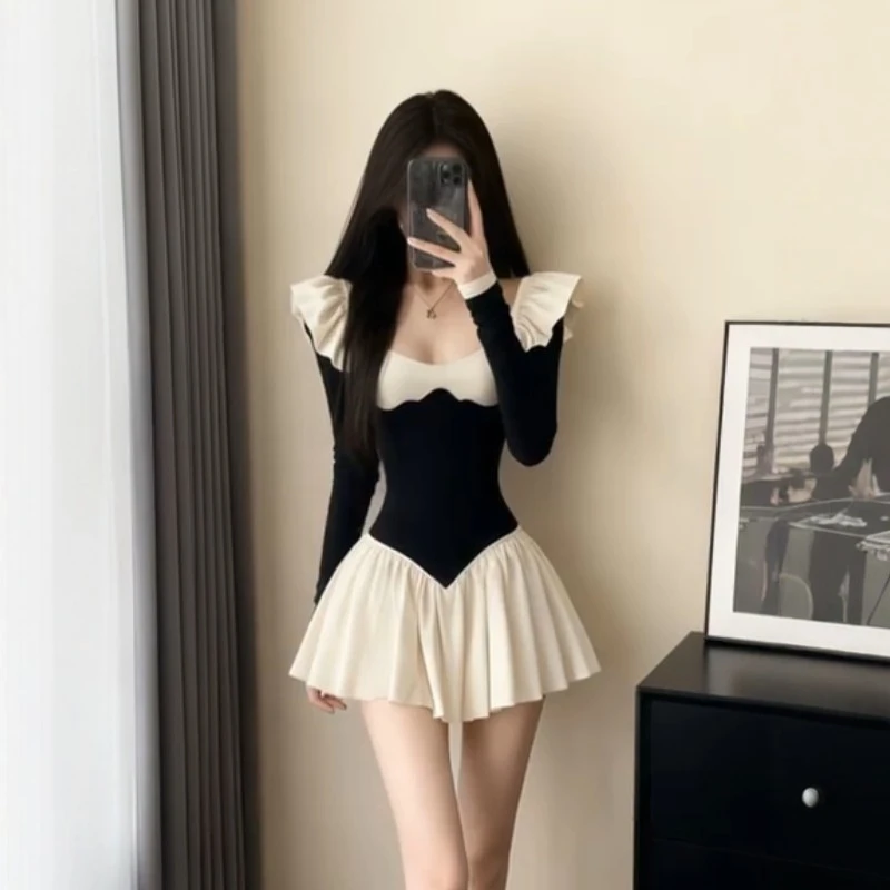 法式优雅撞色领短裙袖设计连衣裙女秋冬新款掐腰显瘦绝美字飞飞